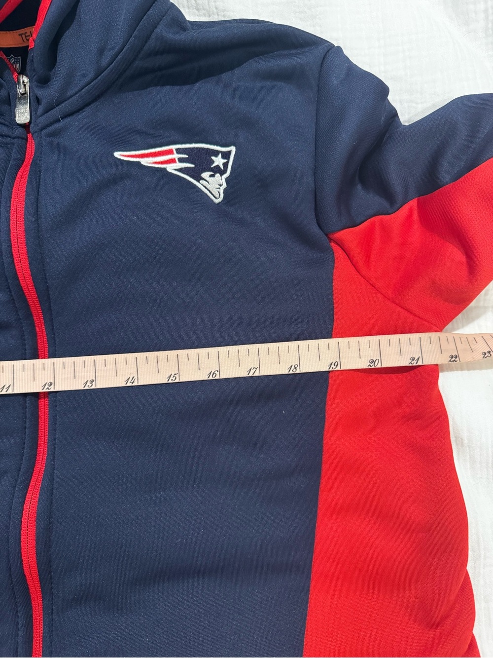 New England Patriots NFL Navy & Red Zip Hoodie youth full zip - Picture 4 of 5
